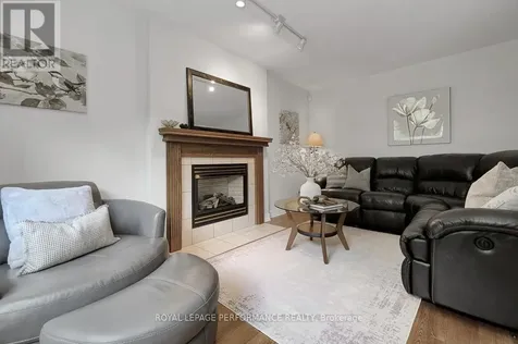 1595 Champneuf Drive Ottawa ON K1C 6B6