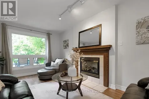 1595 Champneuf Drive Ottawa ON K1C 6B6