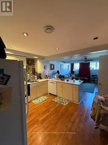 164 58th Street South Wasaga Beach ON L9Z 1N9