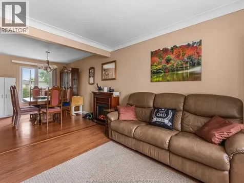 15 Riviera Amherstburg ON N9V 3A5
