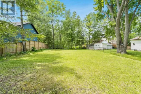 40 Nancy Street Wasaga Beach ON L9Z 2K4
