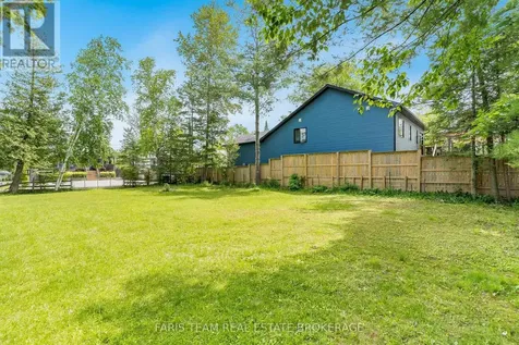 40 Nancy Street Wasaga Beach ON L9Z 2K4