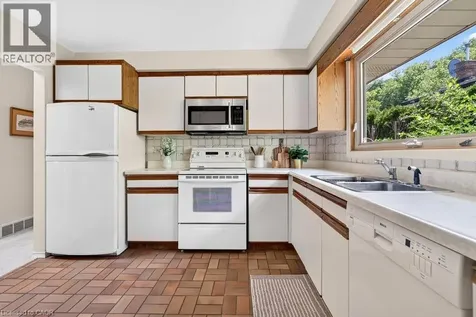 36 Gray Road South Stoney Creek ON L8G 2X5