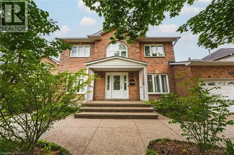 21 Moss Boulevard Dundas ON L9H 6S3