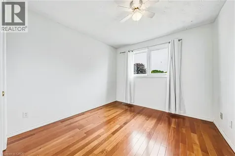 21 Moss Boulevard Dundas ON L9H 6S3