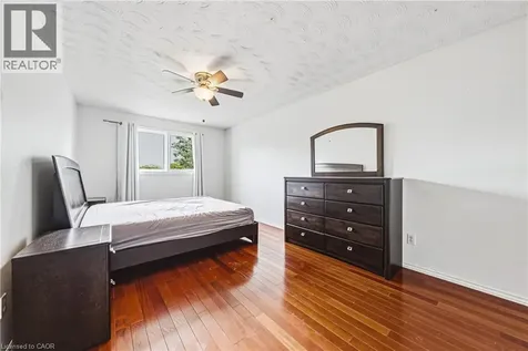 21 Moss Boulevard Dundas ON L9H 6S3