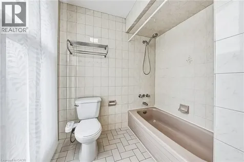 21 Moss Boulevard Dundas ON L9H 6S3