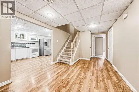 21 Moss Boulevard Dundas ON L9H 6S3