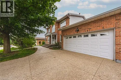 21 Moss Boulevard Dundas ON L9H 6S3