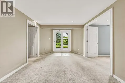 21 Moss Boulevard Dundas ON L9H 6S3