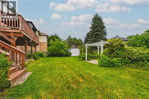 21 Moss Boulevard Dundas ON L9H 6S3