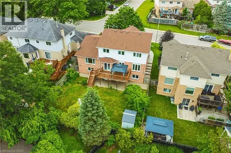 21 Moss Boulevard Dundas ON L9H 6S3