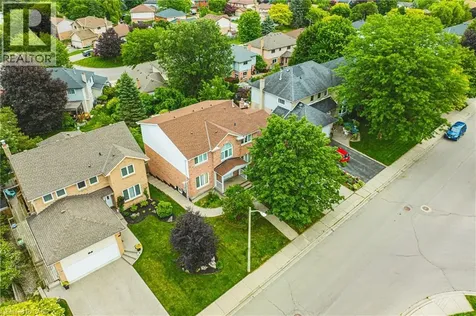 21 Moss Boulevard Dundas ON L9H 6S3