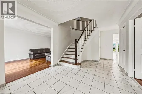 21 Moss Boulevard Dundas ON L9H 6S3