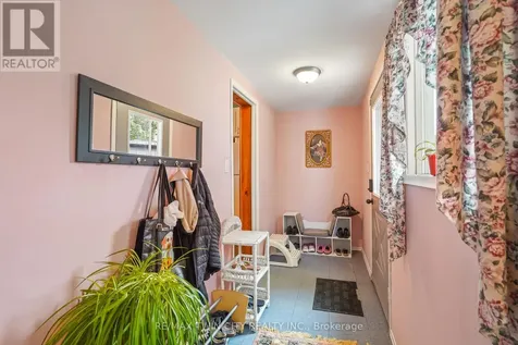 3 Brighton Avenue Brantford ON N3S 1V5