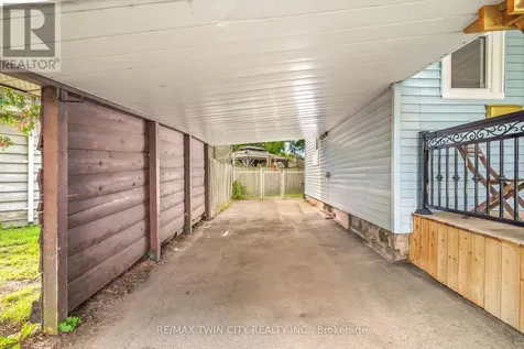3 Brighton Avenue Brantford ON N3S 1V5