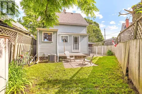 3 Brighton Avenue Brantford ON N3S 1V5