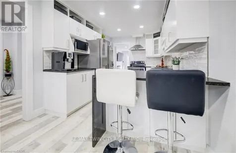 10 Isherwood Avenue Cambridge ON N1R 8L5