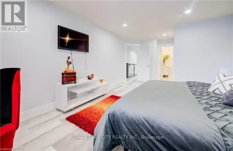 10 Isherwood Avenue Cambridge ON N1R 8L5