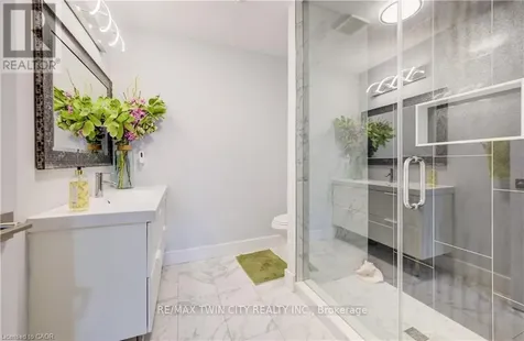 10 Isherwood Avenue Cambridge ON N1R 8L5