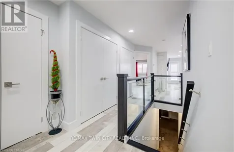10 Isherwood Avenue Cambridge ON N1R 8L5
