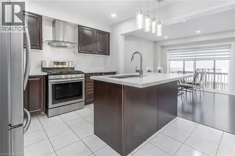 32 Hedges Crescent Stoney Creek ON L8J 1X5