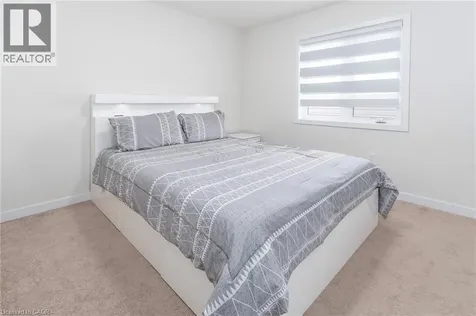 32 Hedges Crescent Stoney Creek ON L8J 1X5