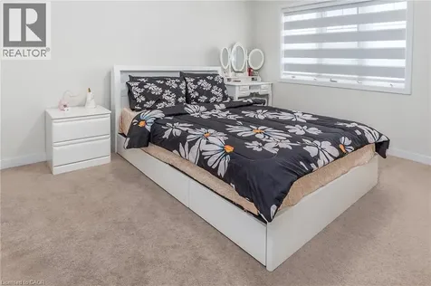 32 Hedges Crescent Stoney Creek ON L8J 1X5