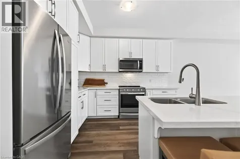 26 Granite Ridge Trail Waterdown ON L8B 1Y4