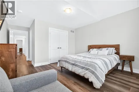 26 Granite Ridge Trail Waterdown ON L8B 1Y4