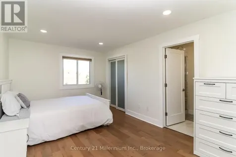 194 Escarpment Crescent Collingwood ON L9Y 5B4