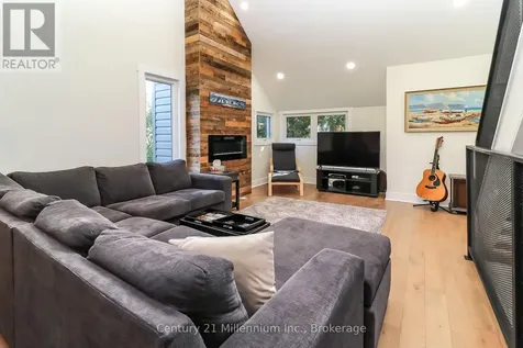 194 Escarpment Crescent Collingwood ON L9Y 5B4