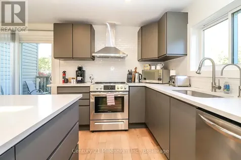 194 Escarpment Crescent Collingwood ON L9Y 5B4