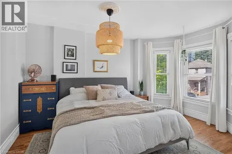 135 Catharine Street South Hamilton ON L8N 2J6