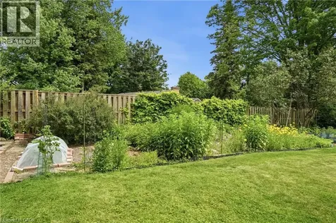 5 Maple Avenue Flamborough ON L9H 4W3