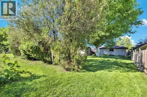 2680 Jos St. Louis Windsor ON N8T 2M6