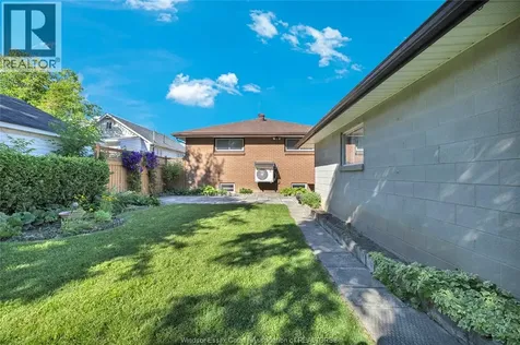 2680 Jos St. Louis Windsor ON N8T 2M6