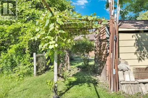 2680 Jos St. Louis Windsor ON N8T 2M6