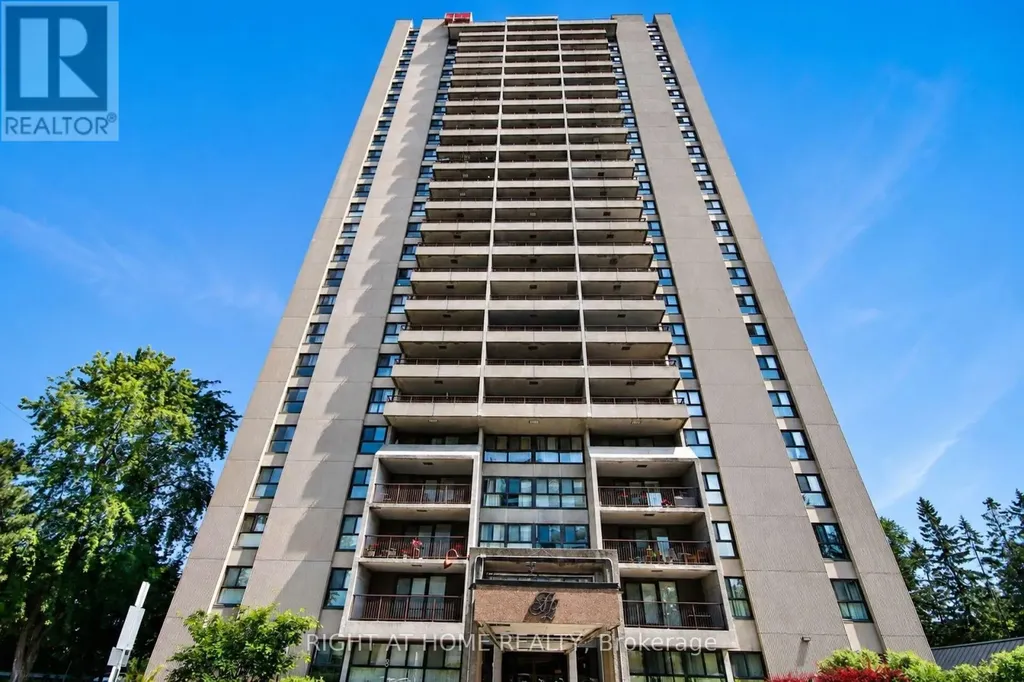1785 Frobisher Lane Ottawa ON K1G 3T7