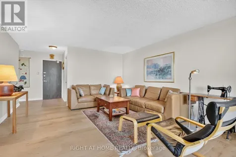 1785 Frobisher Lane Ottawa ON K1G 3T7