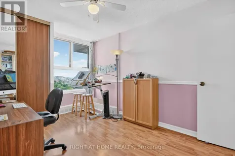 1785 Frobisher Lane Ottawa ON K1G 3T7