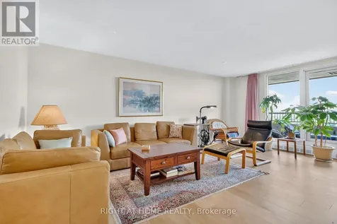 1785 Frobisher Lane Ottawa ON K1G 3T7