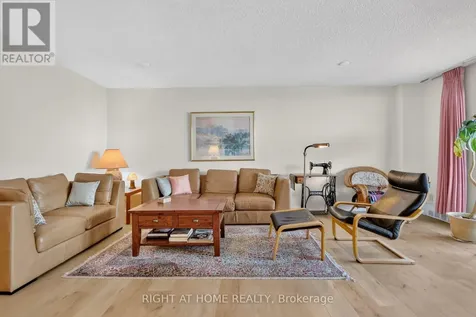 1785 Frobisher Lane Ottawa ON K1G 3T7
