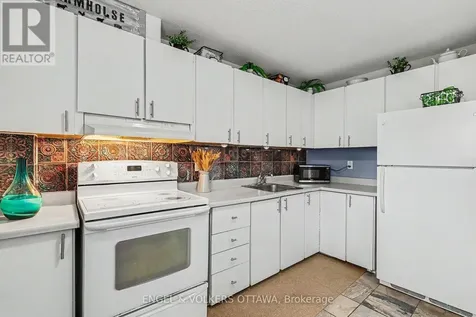 7882 Jeanne D'arc Boulevard Ottawa ON K1C 2B9