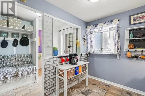 7882 Jeanne D'arc Boulevard Ottawa ON K1C 2B9