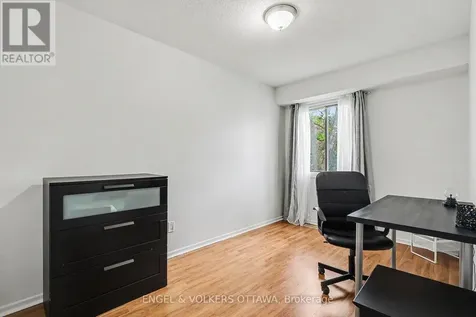 7882 Jeanne D'arc Boulevard Ottawa ON K1C 2B9