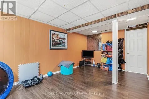 7882 Jeanne D'arc Boulevard Ottawa ON K1C 2B9