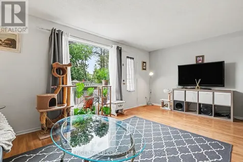 7882 Jeanne D'arc Boulevard Ottawa ON K1C 2B9