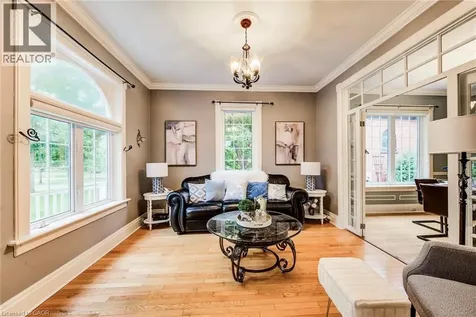 138 Water Street South Kitchener ON N2G 1Z5