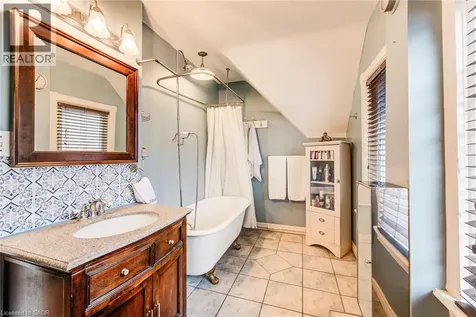 138 Water Street South Kitchener ON N2G 1Z5